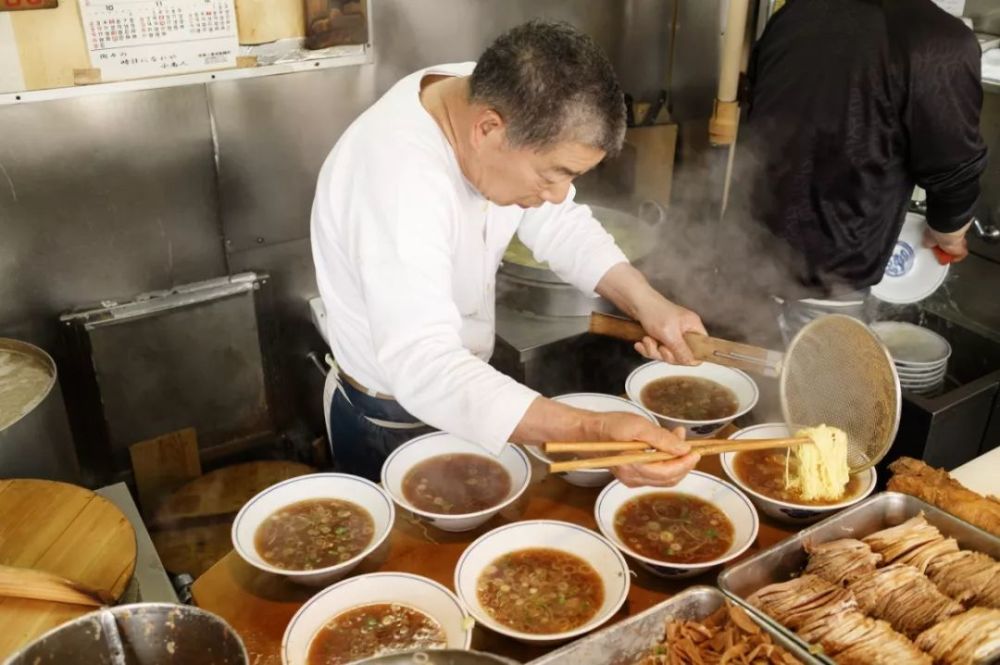 吃一碗拉面,仿佛做了人生重要的决定