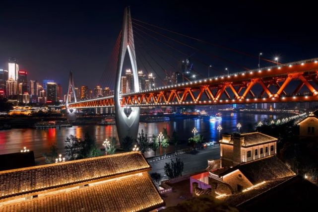 夜游人气城市!山城璀璨夜景,南岸一览而尽!