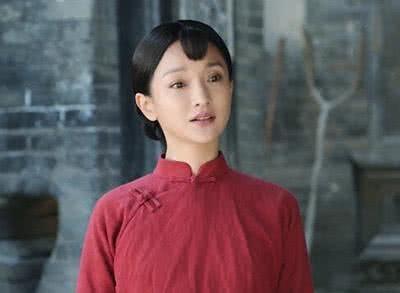 周迅没选上春晚怕丢人,胳膊上打石膏假装骨折