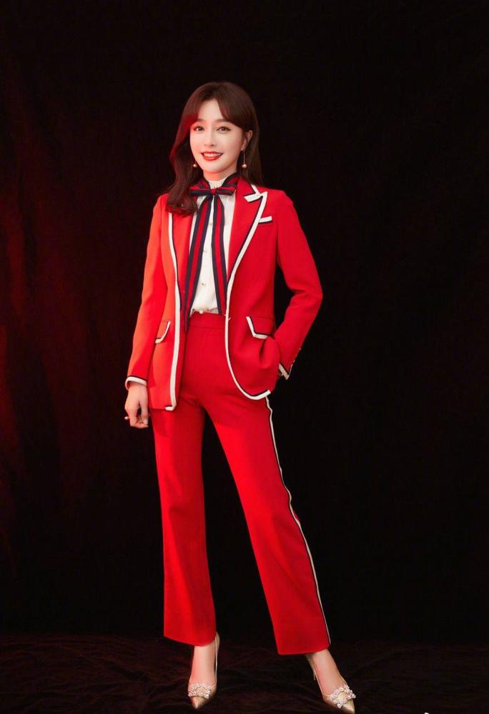 服装女老总_服装设计(3)