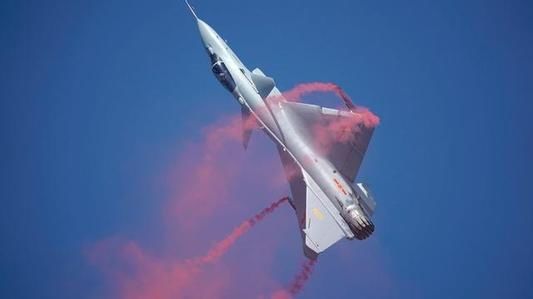 眼镜蛇机动 腾讯网