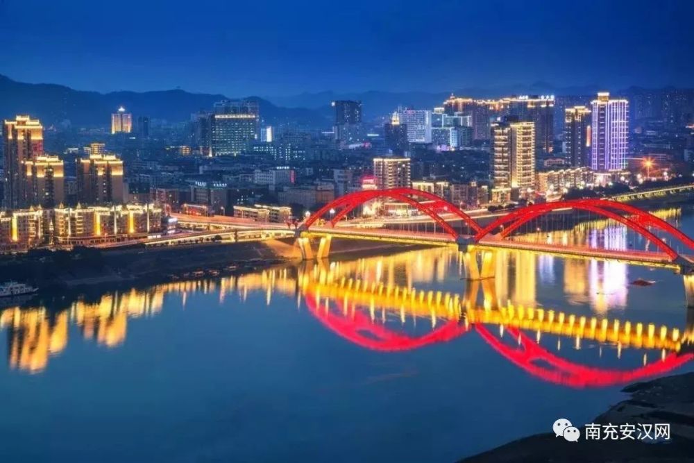 南充夜景连续两年被央视点赞,这些景色有惊艳到你吗?