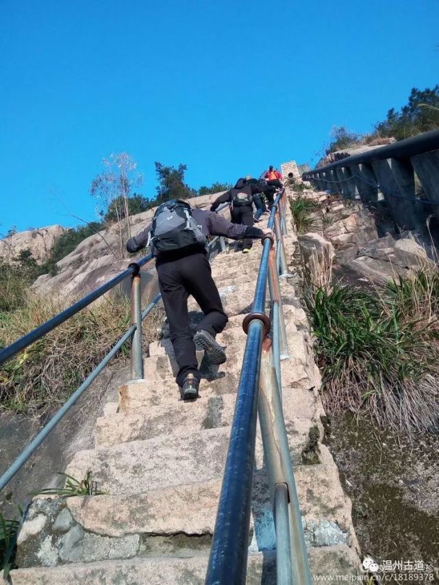 大罗山郑岙千步梯至百家尖惊心动魄之旅!奇石遍布的山脊美醉了!