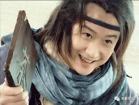 吴京在《地球》《战狼》里man到爆,当年的盛世美颜不