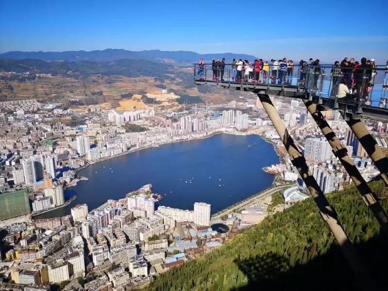 红河州又一网红景区——个旧老阴山玻璃栈道