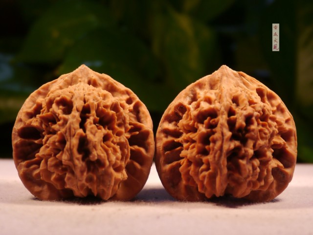 好惨!股市崩盘算什么?这几种文玩也要崩了