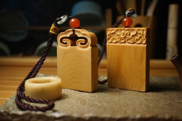 好惨!股市崩盘算什么?这几种文玩也要崩了