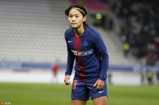 王霜:西餐比中餐简单爱玩过山车 会偷偷欣赏自