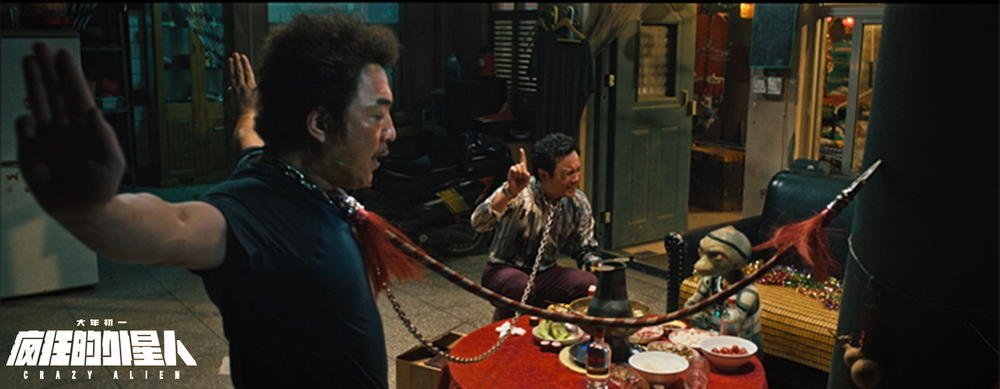 《疯狂的外星人》票房破12亿 没想到电影里的