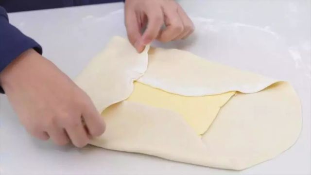 640