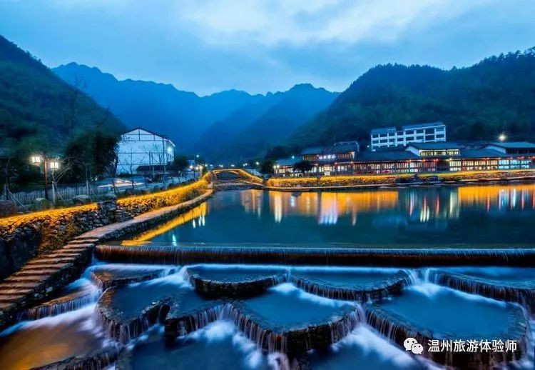 看在对方眼里,都是生动的风景 顺溪夜色 夜色里的水口村啊,朦胧静好