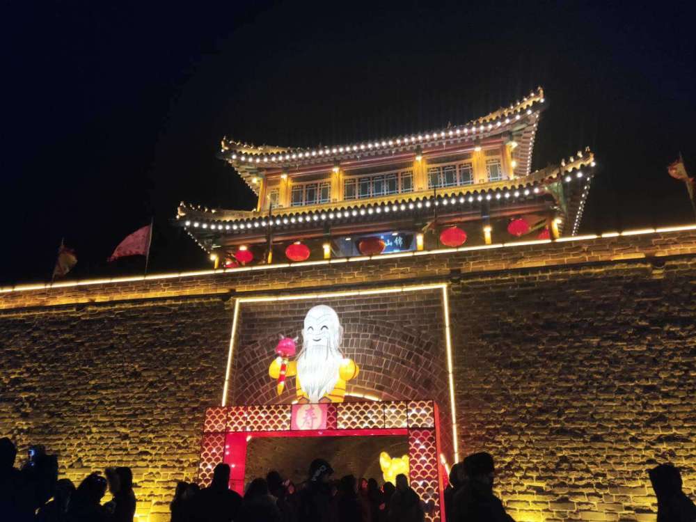 兴城2019古城灯展靓丽登场,闪亮古城街