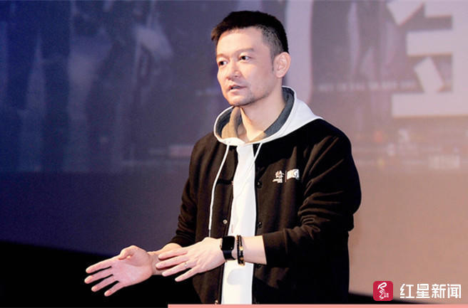 《流浪地球》成春节档大热影片 导演接受专访