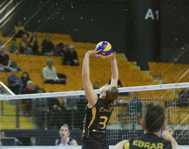 朱婷轮休古德蒂领红牌 瓦基弗3-0浩克银行夺土