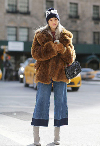 【风格示范】一条牛仔九分阔腿裤的19种时髦