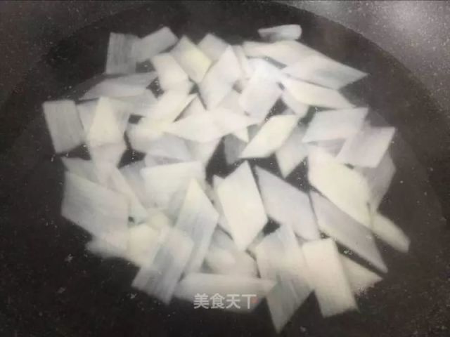640
