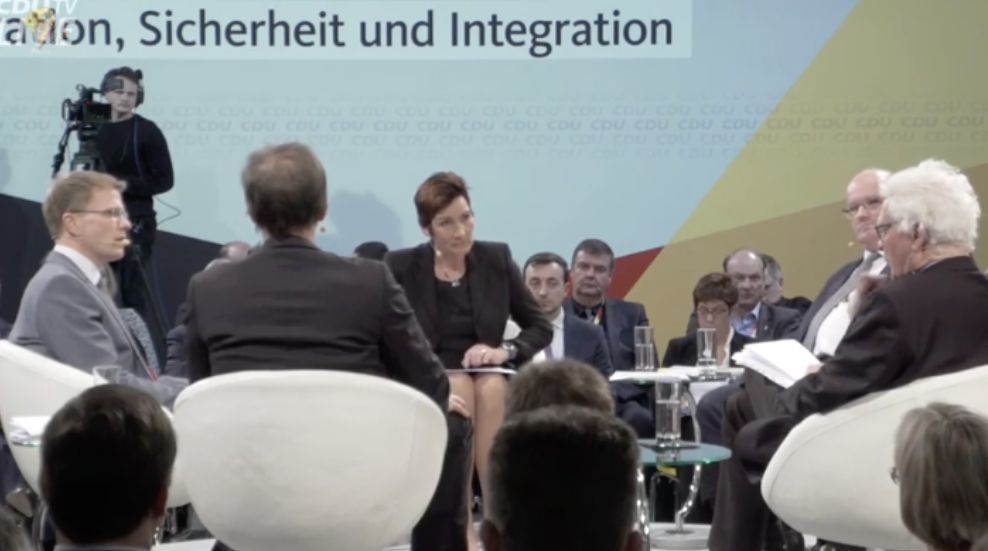 在德国建难民城市?基民盟开会重整默克尔难