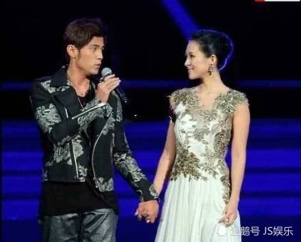 章子怡捧场周杰伦演唱会大赞昆凌 两人同框太