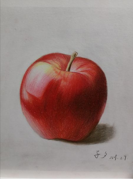 这是学完素描基础画的红苹果