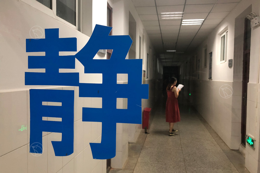谷雨影像丨考研党的自白:早6晚11犯困挨冻 常