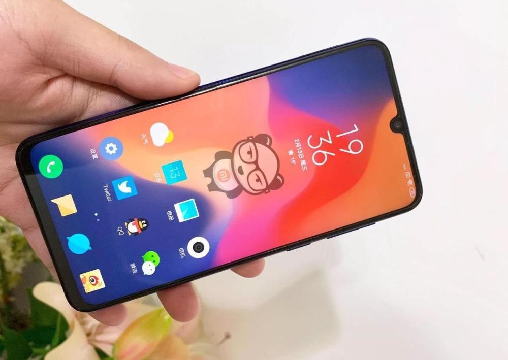 小米9外观完全确认:水滴屏+曲面玻璃机身,颜值