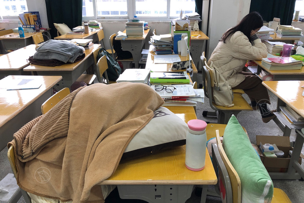 谷雨影像丨考研党的自白:早6晚11犯困挨冻 常