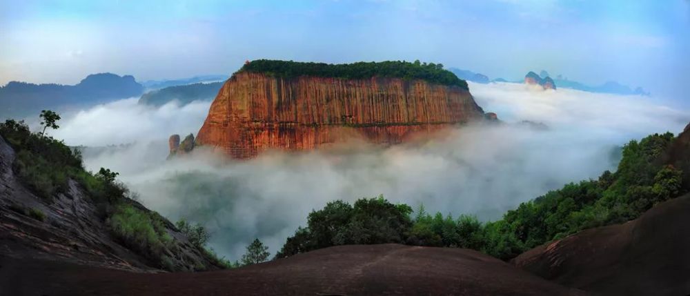 靠山——丹霞山 世界自然遗产一一丹霞山,是中国红石公园,国家级风景