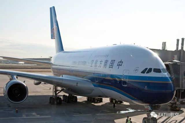 南航于2005年订购了5架空中客车a380,并于2011年至2013年间陆续交付