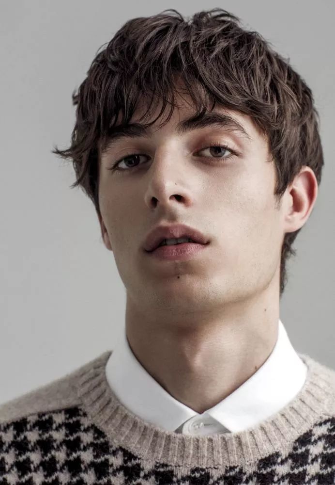 被爱马仕力捧的男模Oscar Kindelan,羡慕他的颜