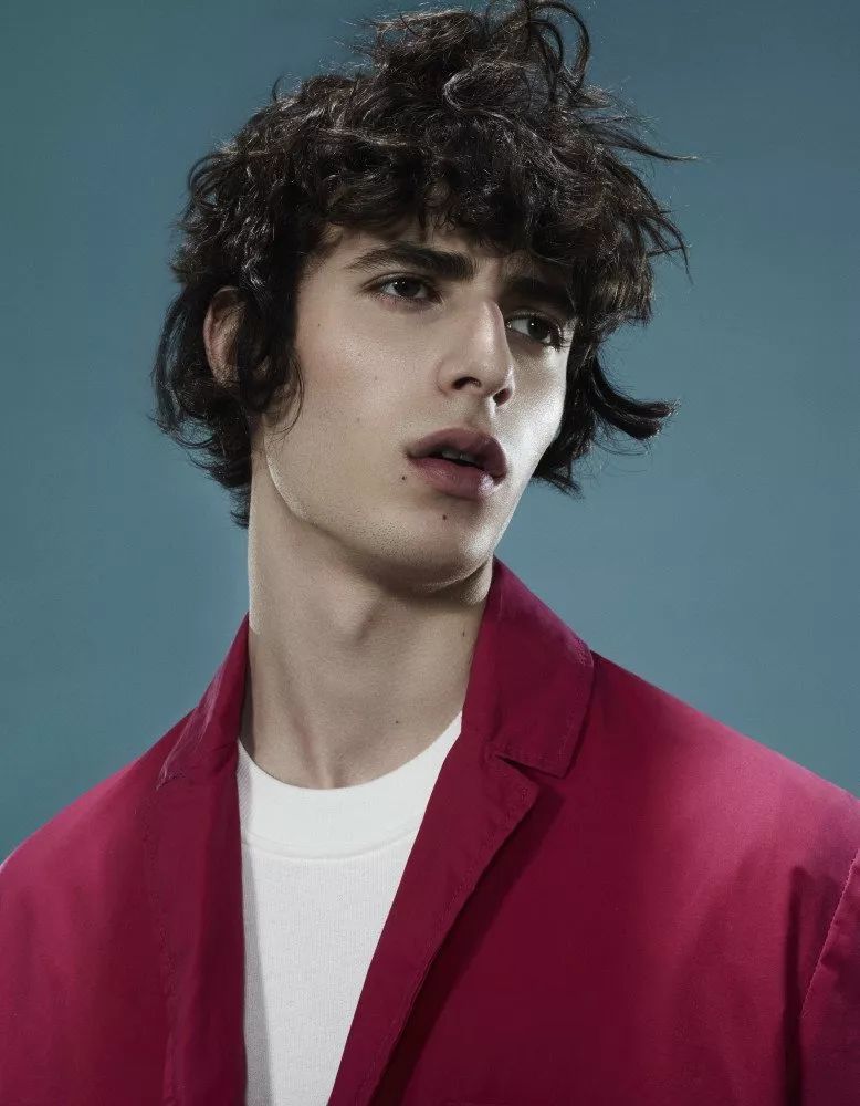 被爱马仕力捧的男模Oscar Kindelan,羡慕他的颜