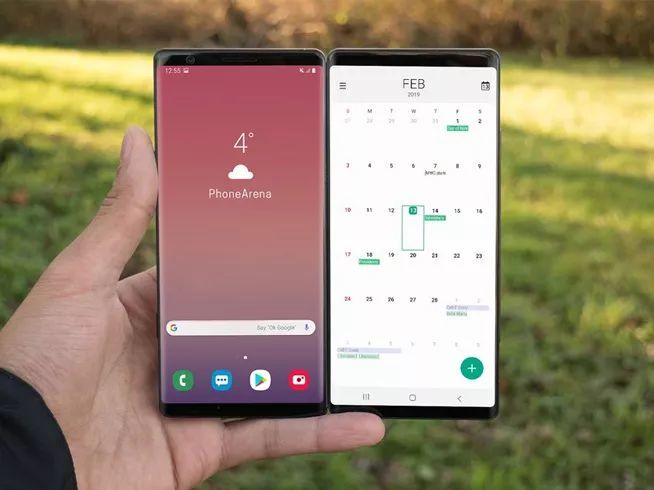 三星折叠手机Galaxy Fold窥探:或许没想象中那
