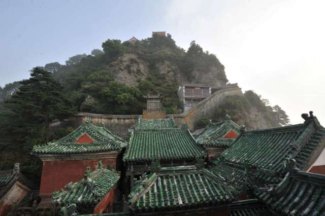 武当山市人口_武当山金顶(2)