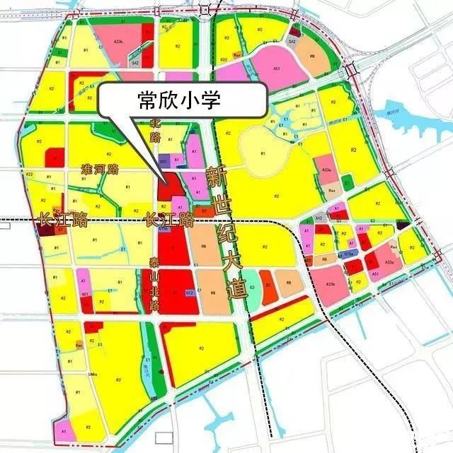 从规划图上可见,学校在琴川街道虹桥片区,位于淮河路以南,泰山北路以