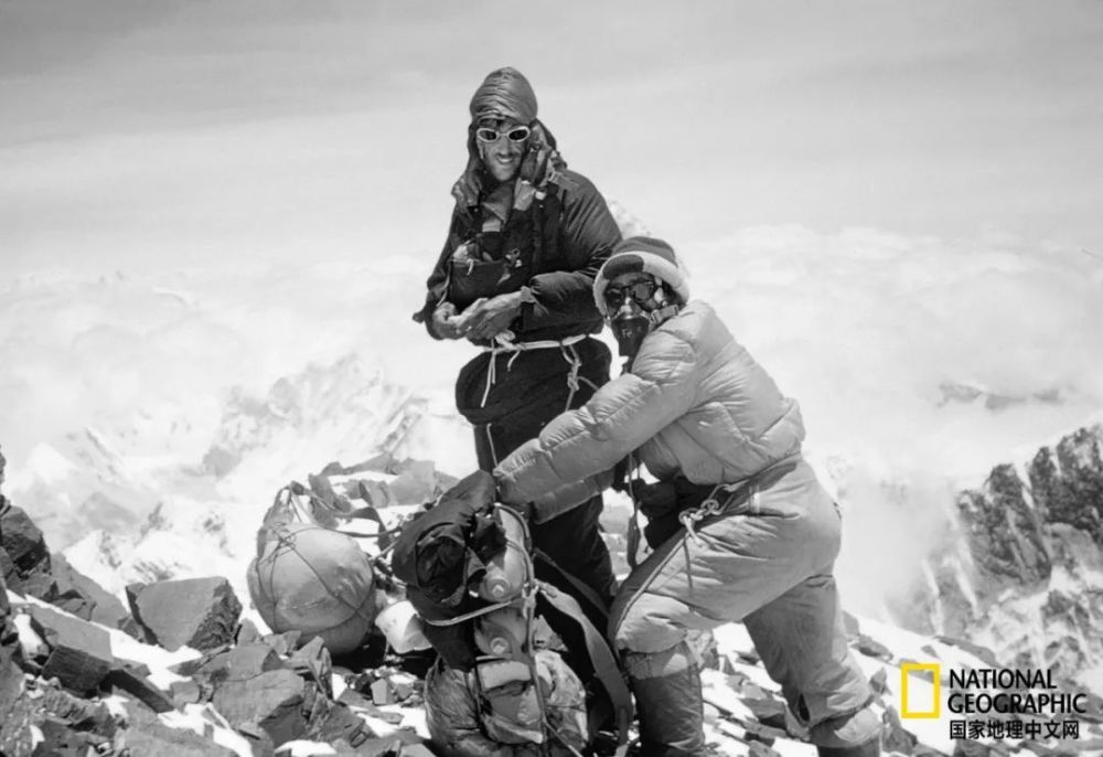 66年前人类登顶,想过珠峰今天会有封山风波吗?