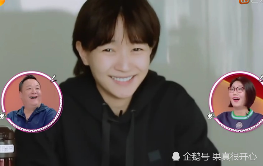 焦俊艳素颜被父亲说土,嫌弃女儿不描眉抹粉,男