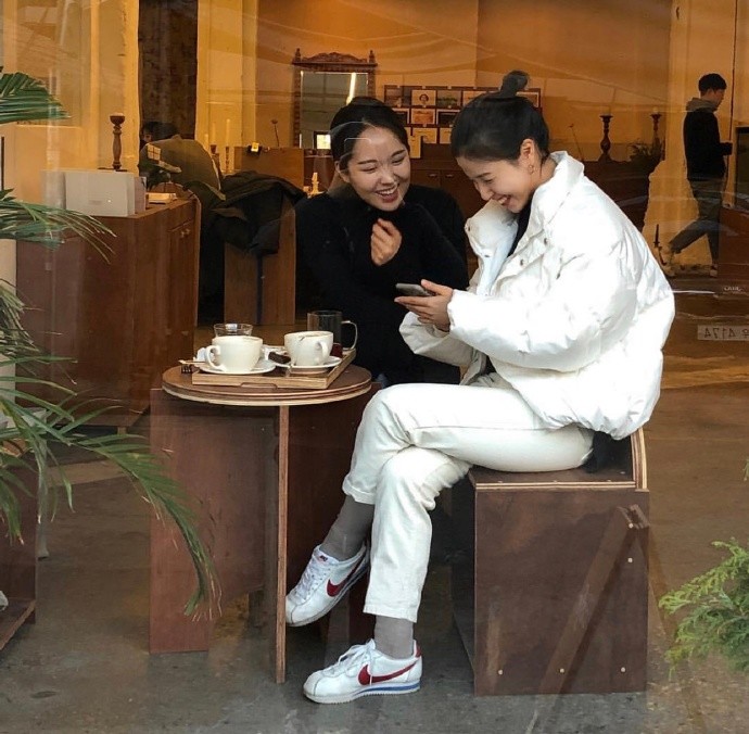 韩国超自然氧气美女,笑起来眼里有星星,是否撩