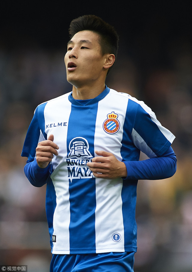 武磊灵性脚后跟做球+鬼魅跑位 掀起5分钟进攻