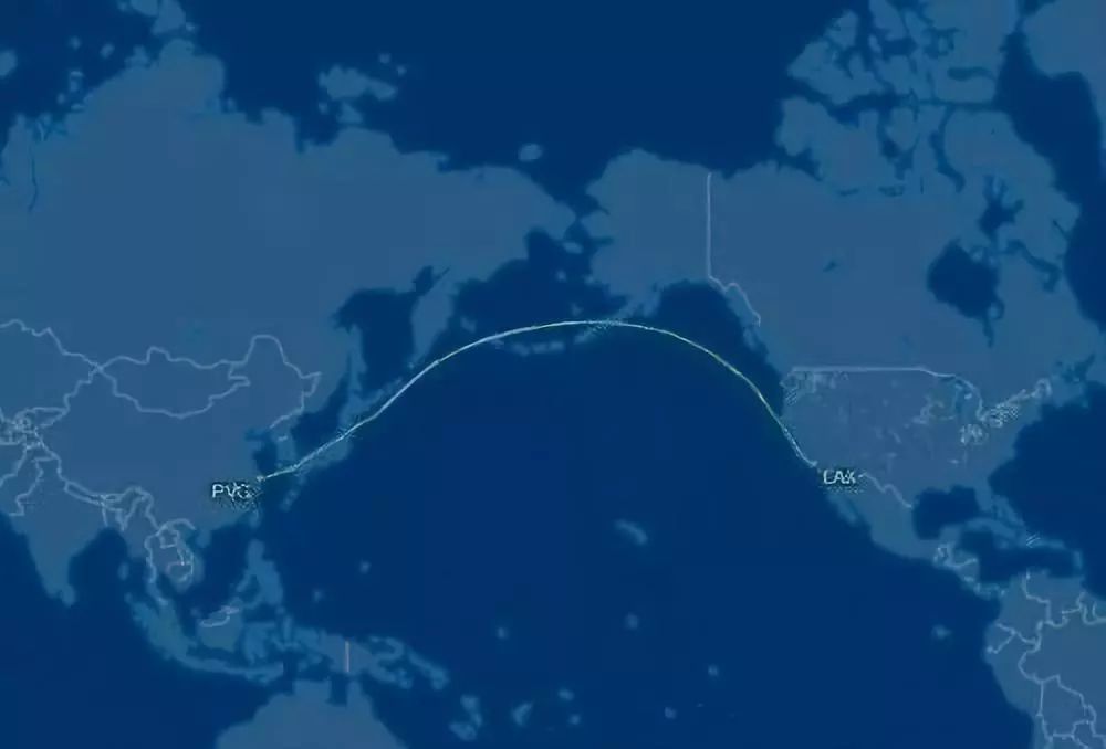 细心的朋友会发现,从上海飞洛杉矶的实际飞行路线要比这个大圆航线偏