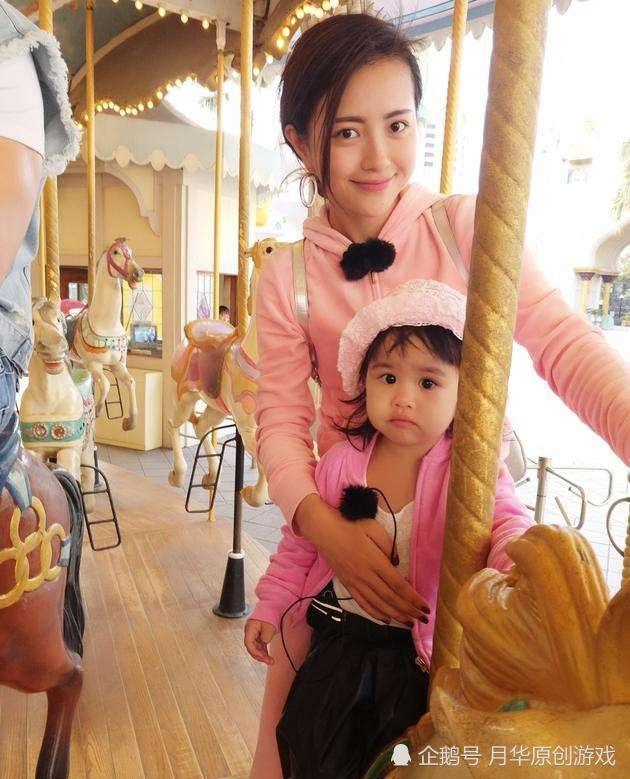 "我爱你"已过时,包文婧对老公的三字情话火了,随时随地都能说