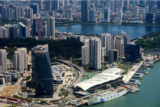 超过国外全国GDP的城市_中国GDP什么时候可以超过美国(2)
