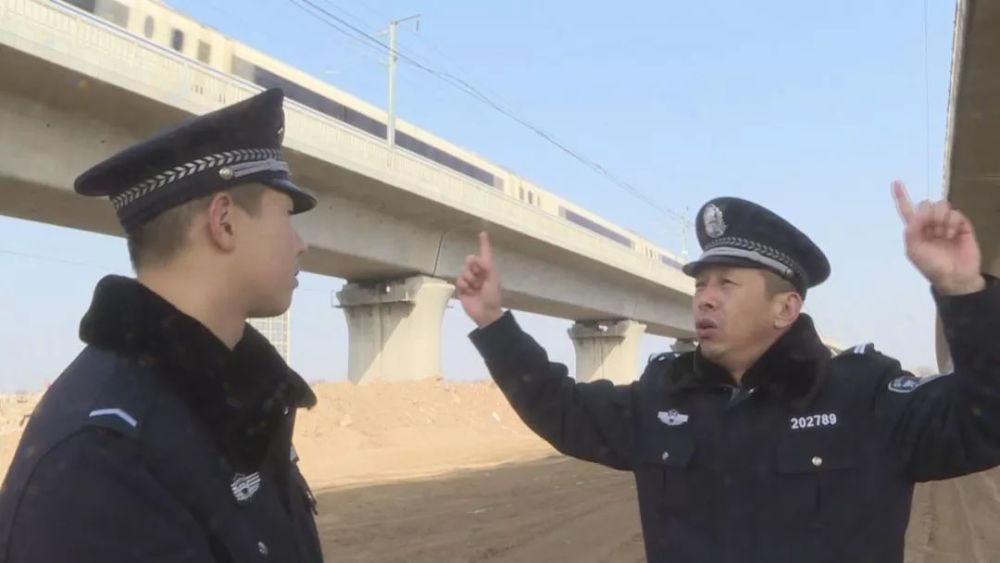 新春走基层 铁路警营里的父子兵 看点快报
