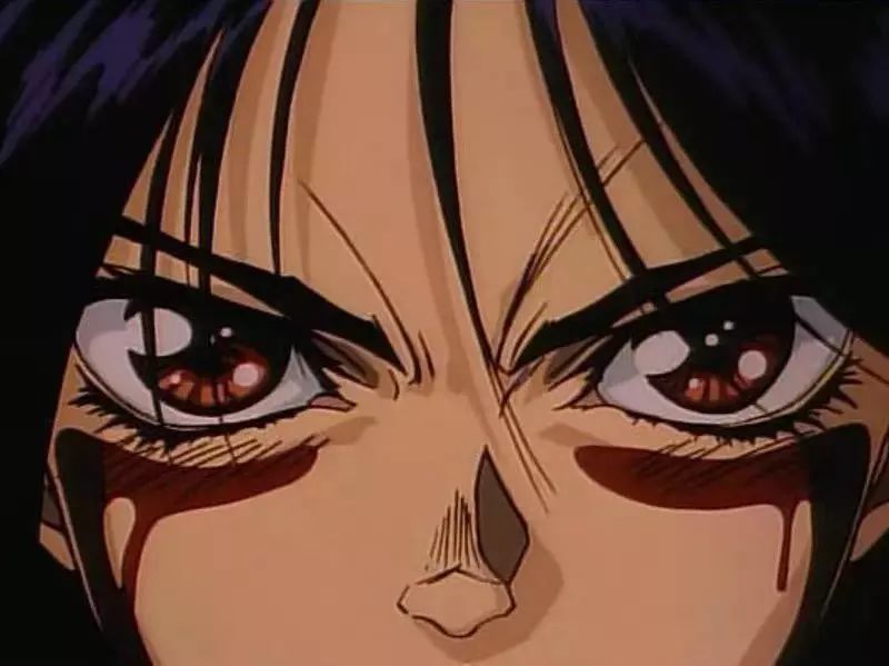 《阿丽塔》的大眼睛和剧情弱相辅相成,对撞《