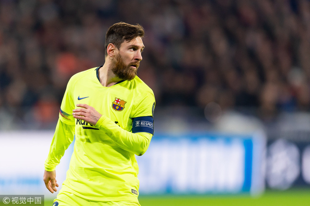 欧冠-横梁救险巴萨0-0战平 梅西苏牙错失良机