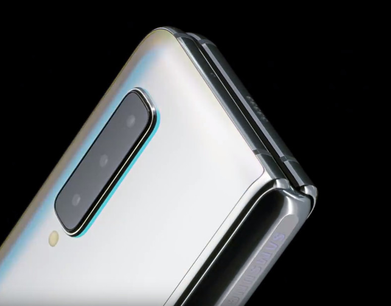 国产手机扎堆上折叠屏 苹果却掉队了?