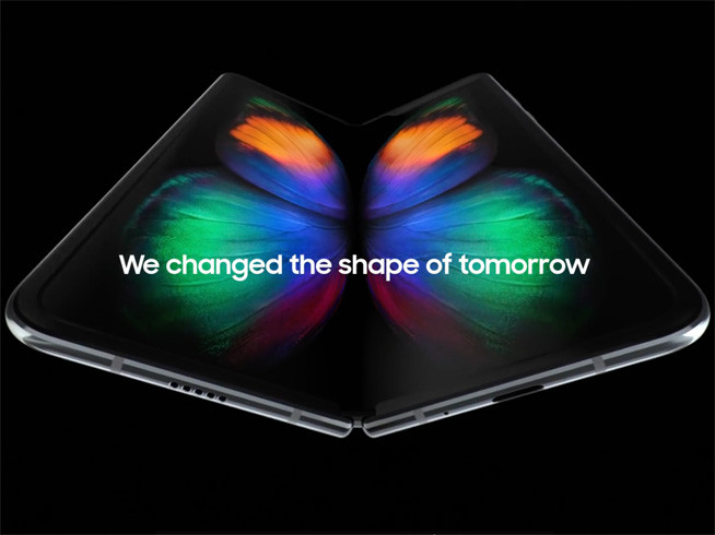 三星Galaxy Fold惊艳但不完美 折叠屏手机前景