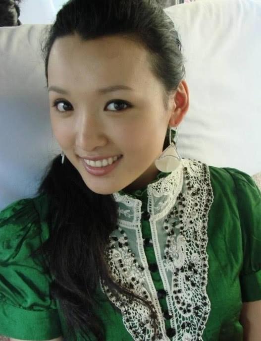 起底赵本山美女徒弟王君平,曾经