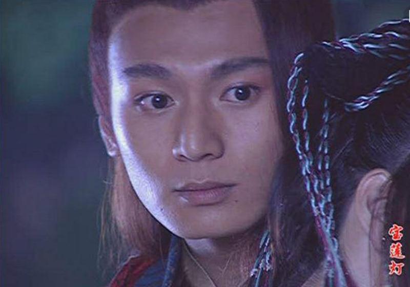 曾是《宝莲灯》中帅气的八太子,如今出演《招摇》却因