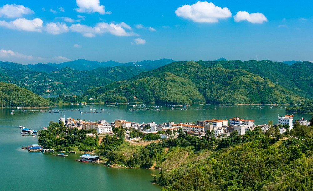 兴义市常住人口_兴义市地图(2)