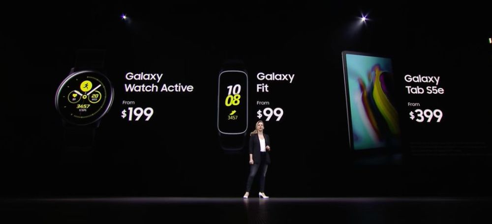 对标三星华为5G折叠屏手机将至;卢伟冰自曝红