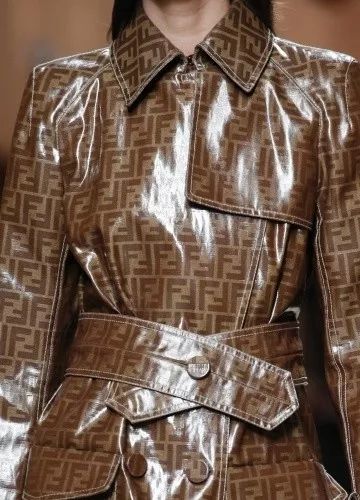 老佛爷生前筹备的最后一场大秀,很美,很Fendi